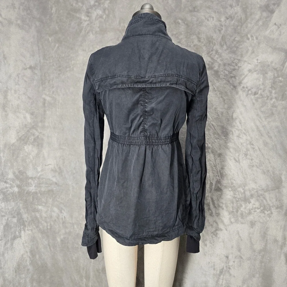 Lululemon Reversible Women Size 4‎ Black Full Zip Jacket Athleisure Workout Gym